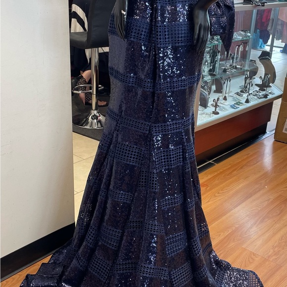 Jovani navy sequin gown size 14 nwt strapless with matching shawl - Picture 3 of 5